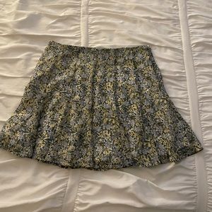 loose mini skirt